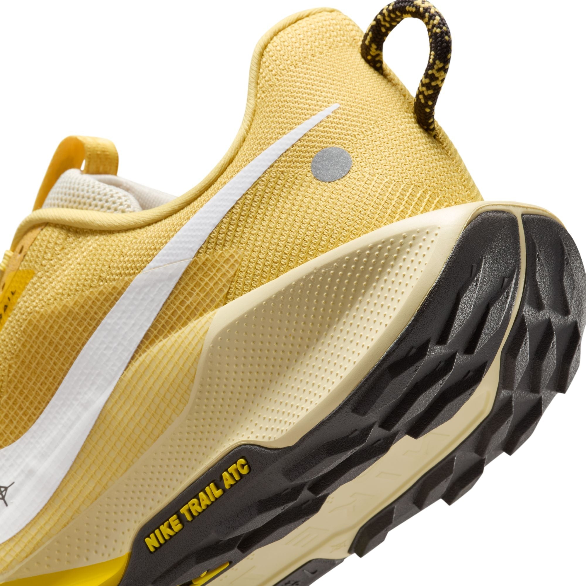 Nike Men’s React Pegasus Trail 5 (700 - Saturn Gold/White-Lightening-Alabaster)
