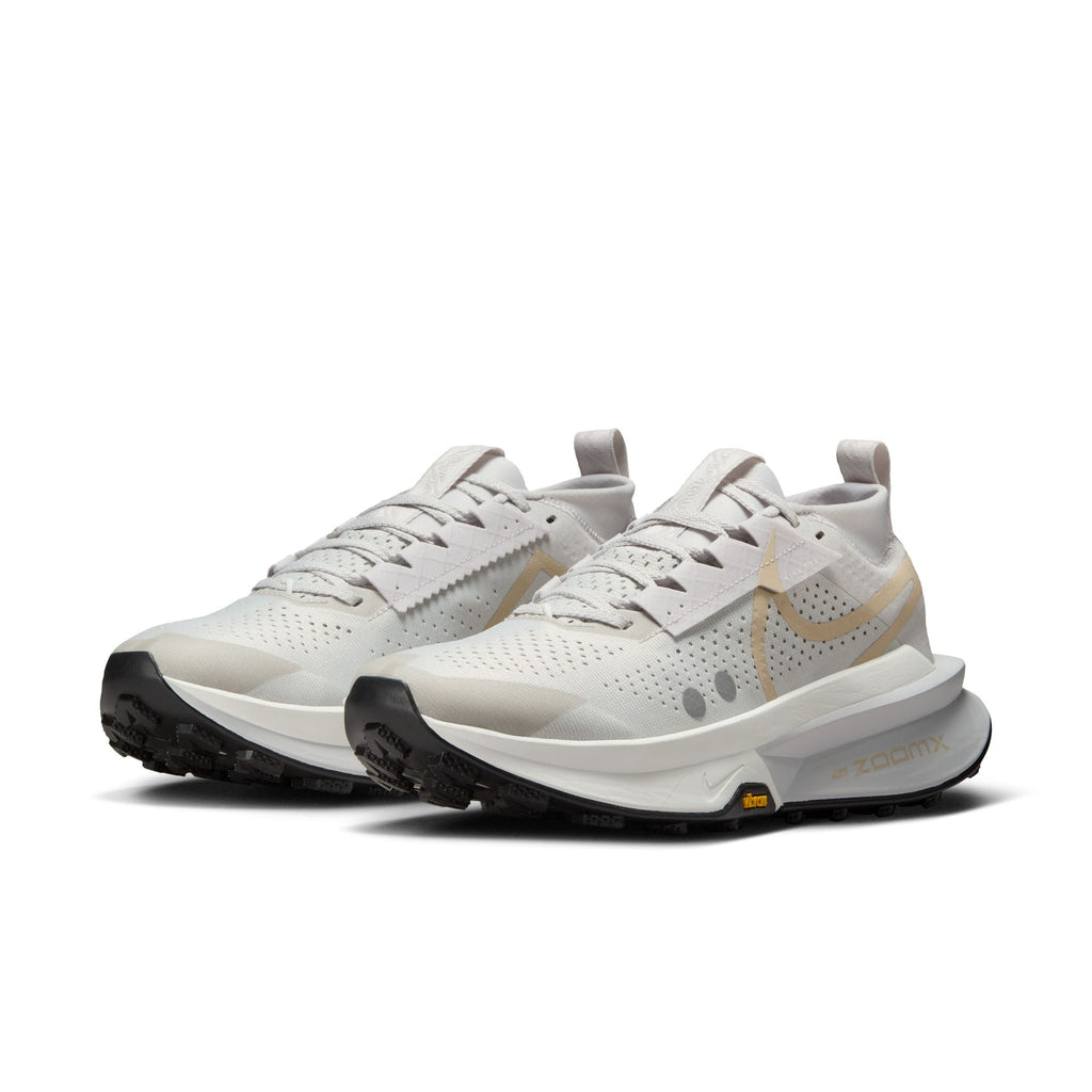 Nike Women’s Zegama Trail 2 (007 - Vast Grey/Sanddrift-Summit White-Black)