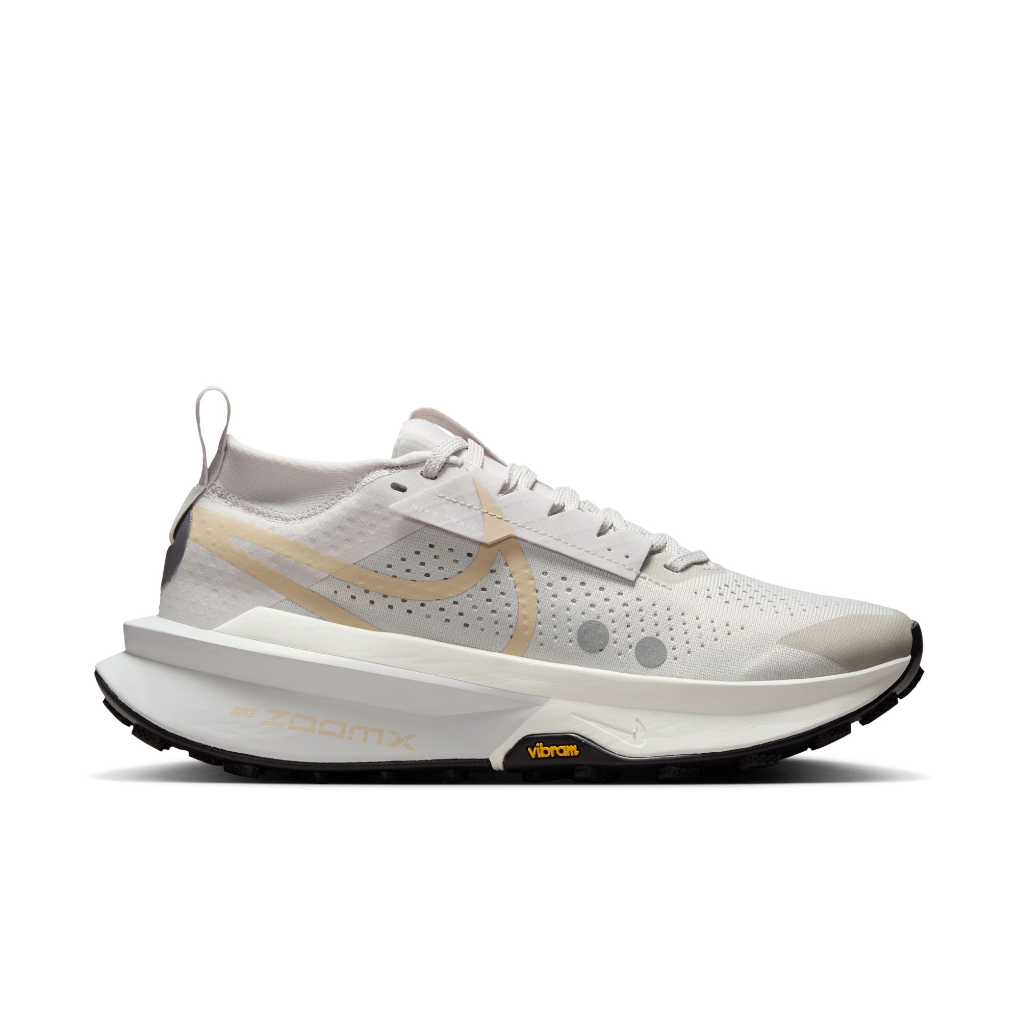 Nike Women’s Zegama Trail 2 (007 - Vast Grey/Sanddrift-Summit White-Black)