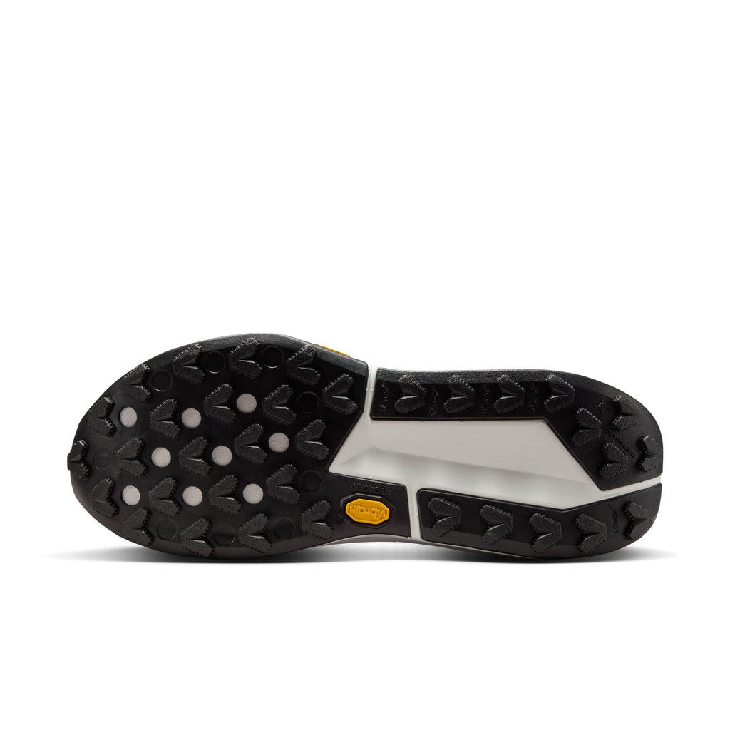 Nike Women’s Zegama Trail 2 (007 - Vast Grey/Sanddrift-Summit White-Black)