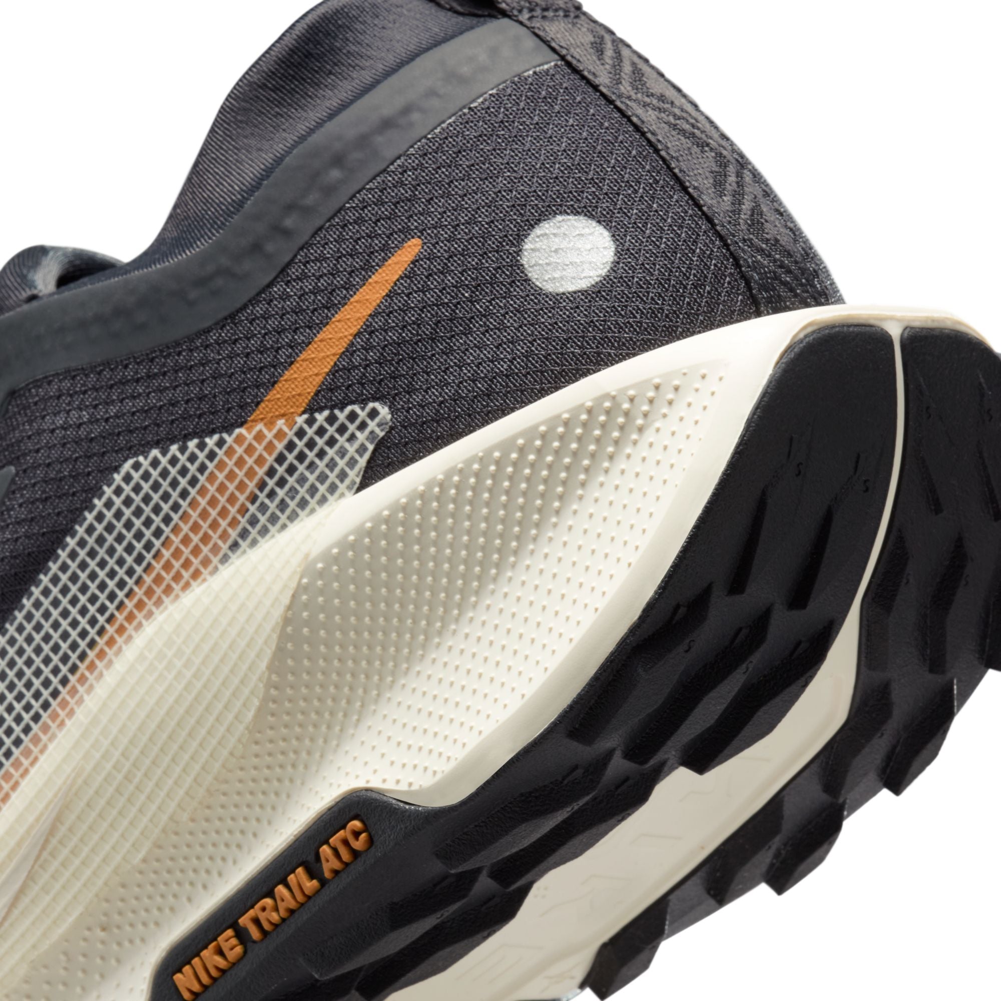 Nike Men’s React Pegasus Trail 5 GORE-TEX (007 - Off Noir/Pale Ivory-Black-Monarch)
