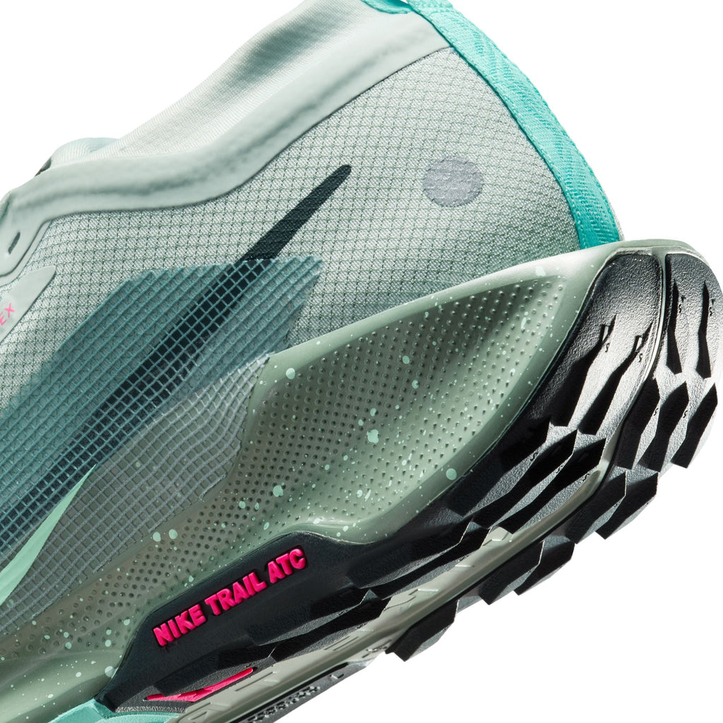 Nike Men’s React Pegasus Trail 5 GORE-TEX (013 - Light Silver/Seaweed/Clay Green)