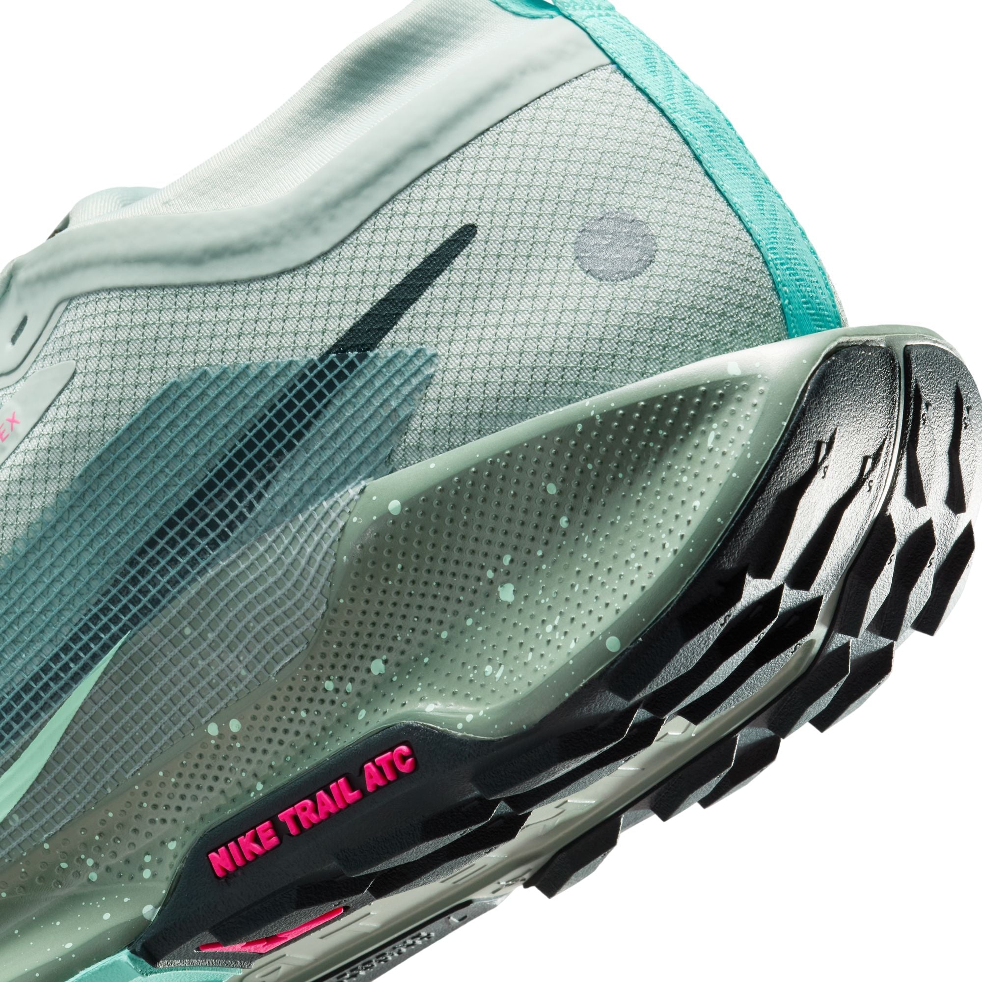 Nike Men’s React Pegasus Trail 5 GORE-TEX (013 - Light Silver/Seaweed/Clay Green)