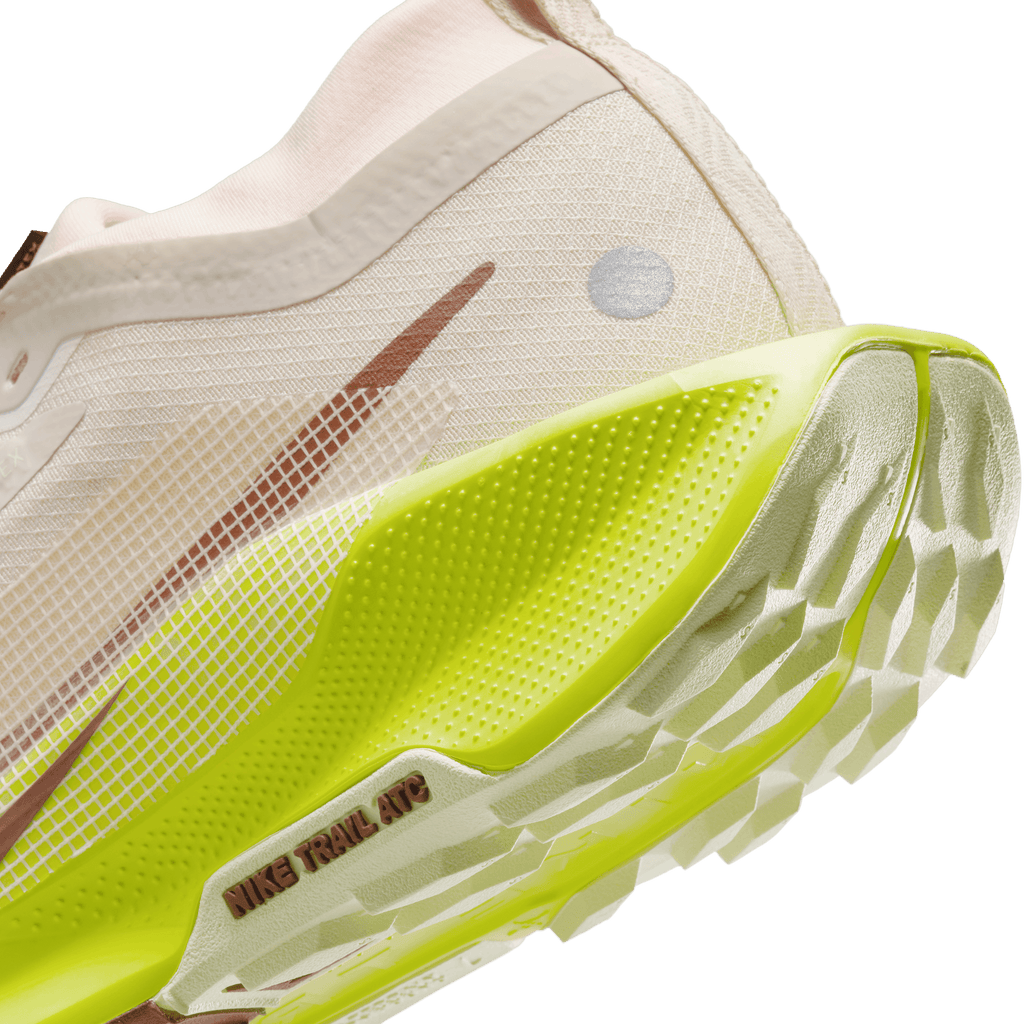 Nike Women’s React Pegasus Trail 5 GORE-TEX (101 - Sanddrift/Dark Pony-Cyber-Life Lime)