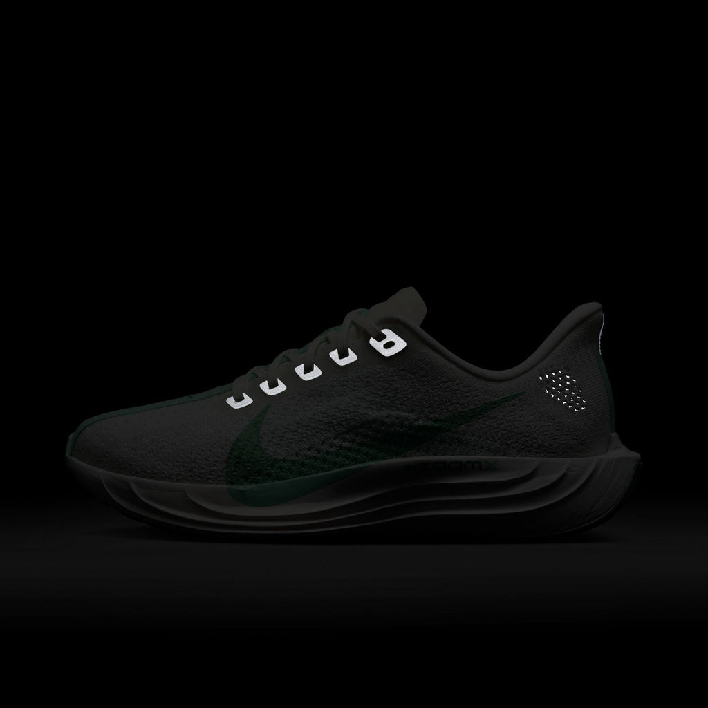 Nike Women’s Pegasus Plus (103 - White/Mint Foam-Cannon)