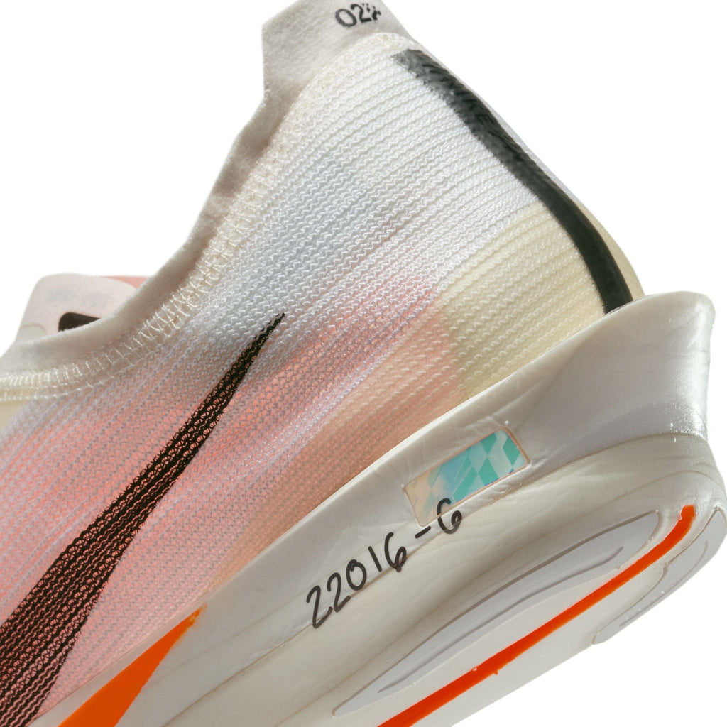 Nike Unisex Streakfly 2 Proto (100 - Sail/Black-Total Orange-White)