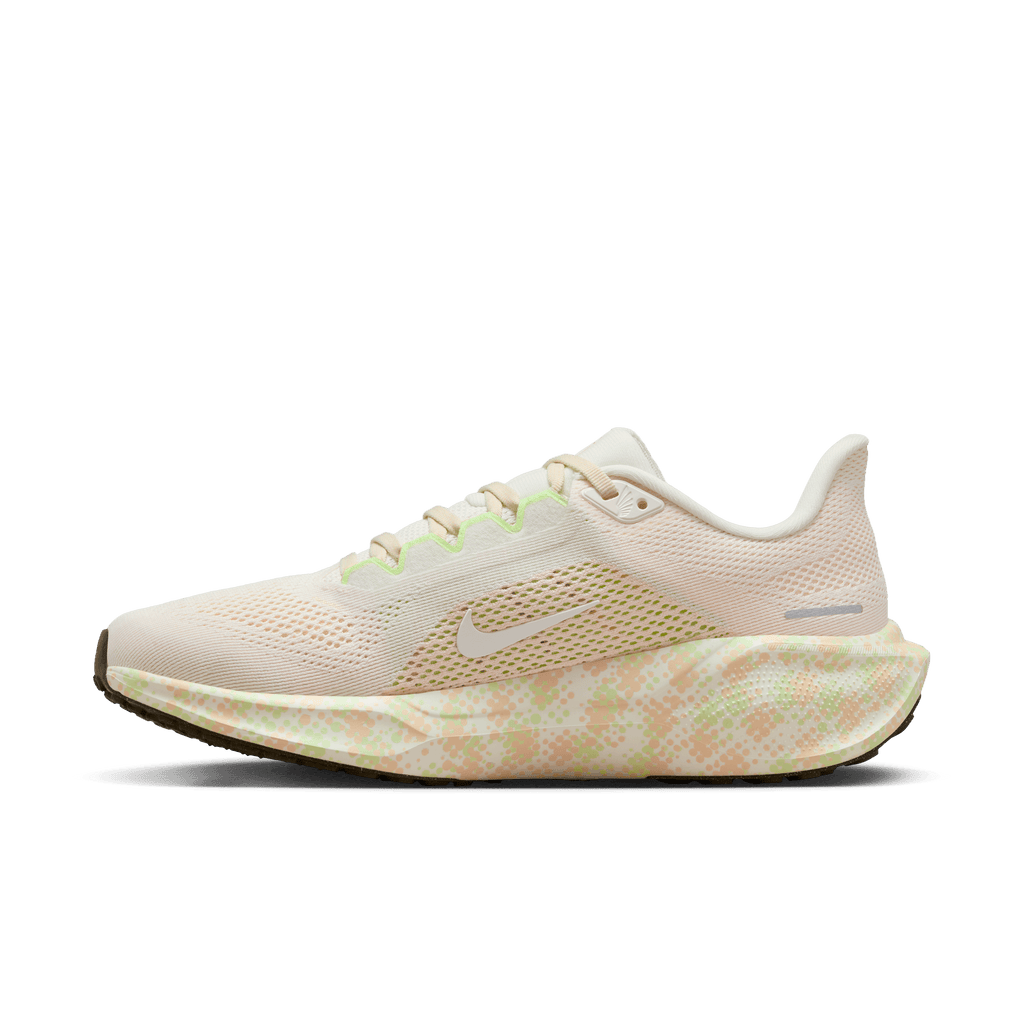 Nike Women's Pegasus 41 (133 - Sail/Sail-Crimson Tint-Vapor Green)