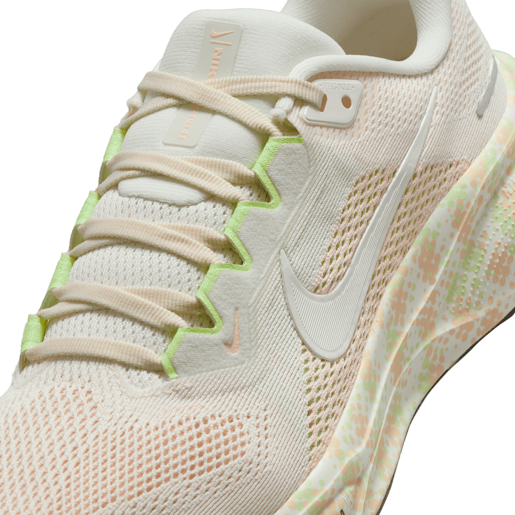 Nike Women's Pegasus 41 (133 - Sail/Sail-Crimson Tint-Vapor Green)