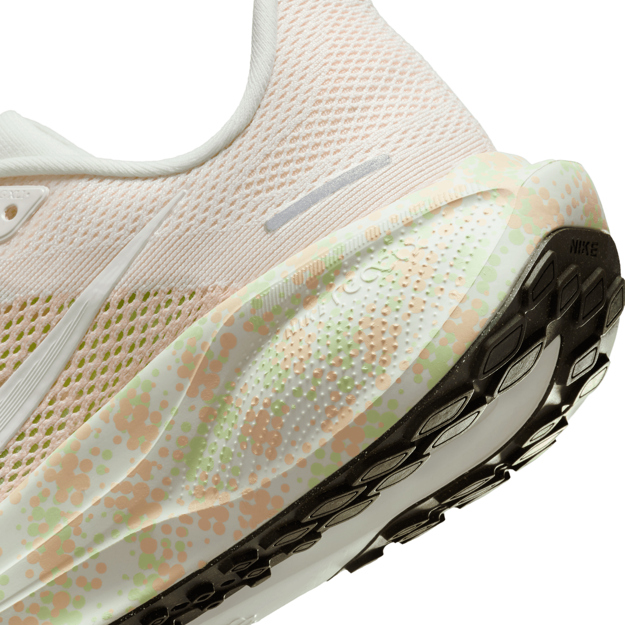 Nike Women's Pegasus 41 (133 - Sail/Sail-Crimson Tint-Vapor Green)