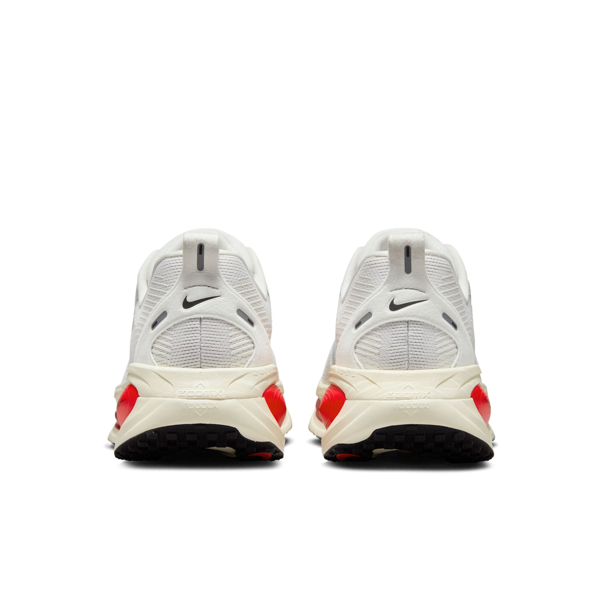 Nike Men’s Vomero 18 (001 - Platinum Tint/Metallic Pewter-Siren Red)