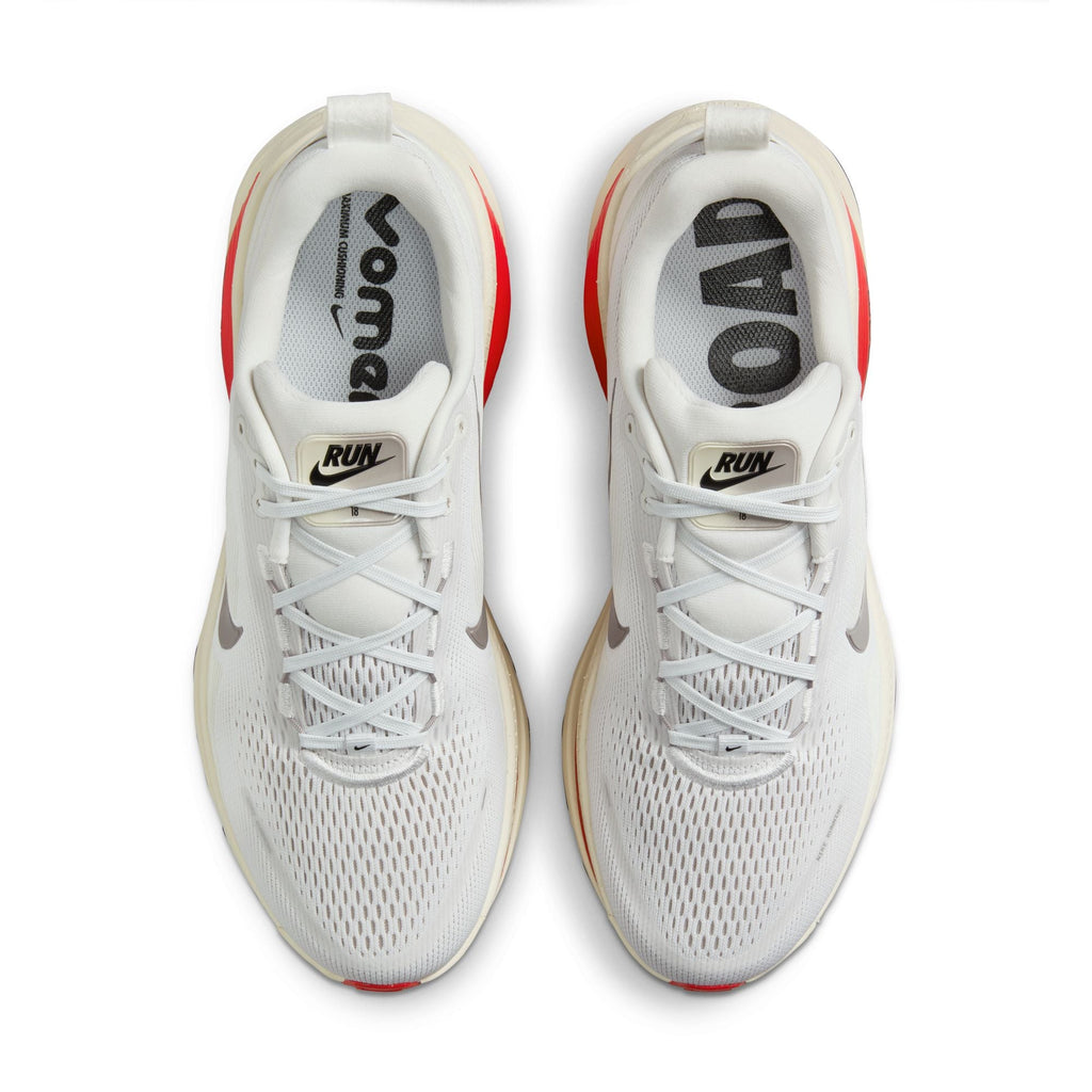 Nike Men’s Vomero 18 (001 - Platinum Tint/Metallic Pewter-Siren Red)