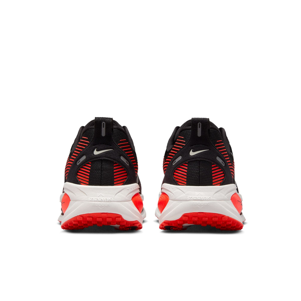 Nike Men's Vomero 18 (008 - Black/Metallic Silver-Bright Crimson)