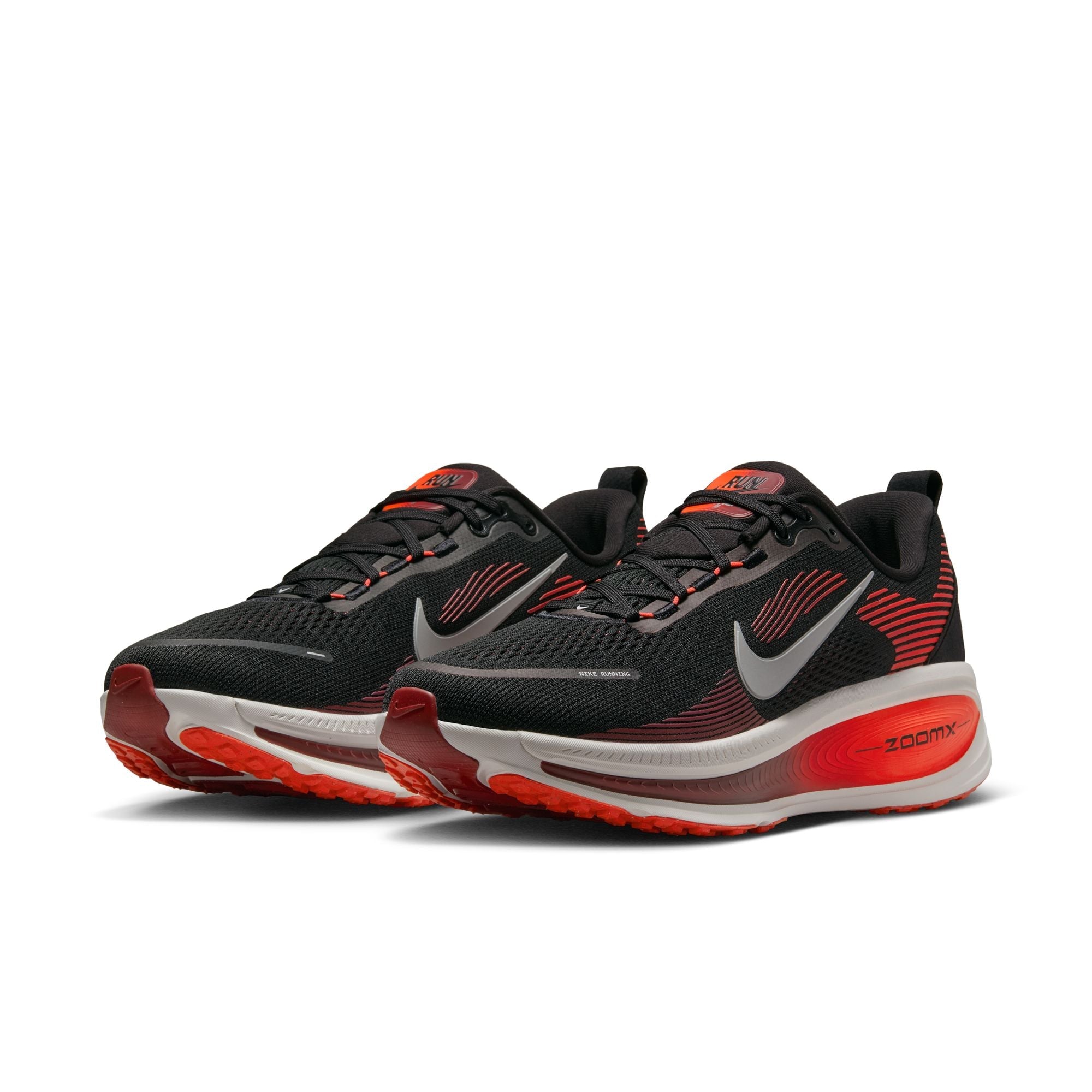 Nike Men's Vomero 18 (008 - Black/Metallic Silver-Bright Crimson)