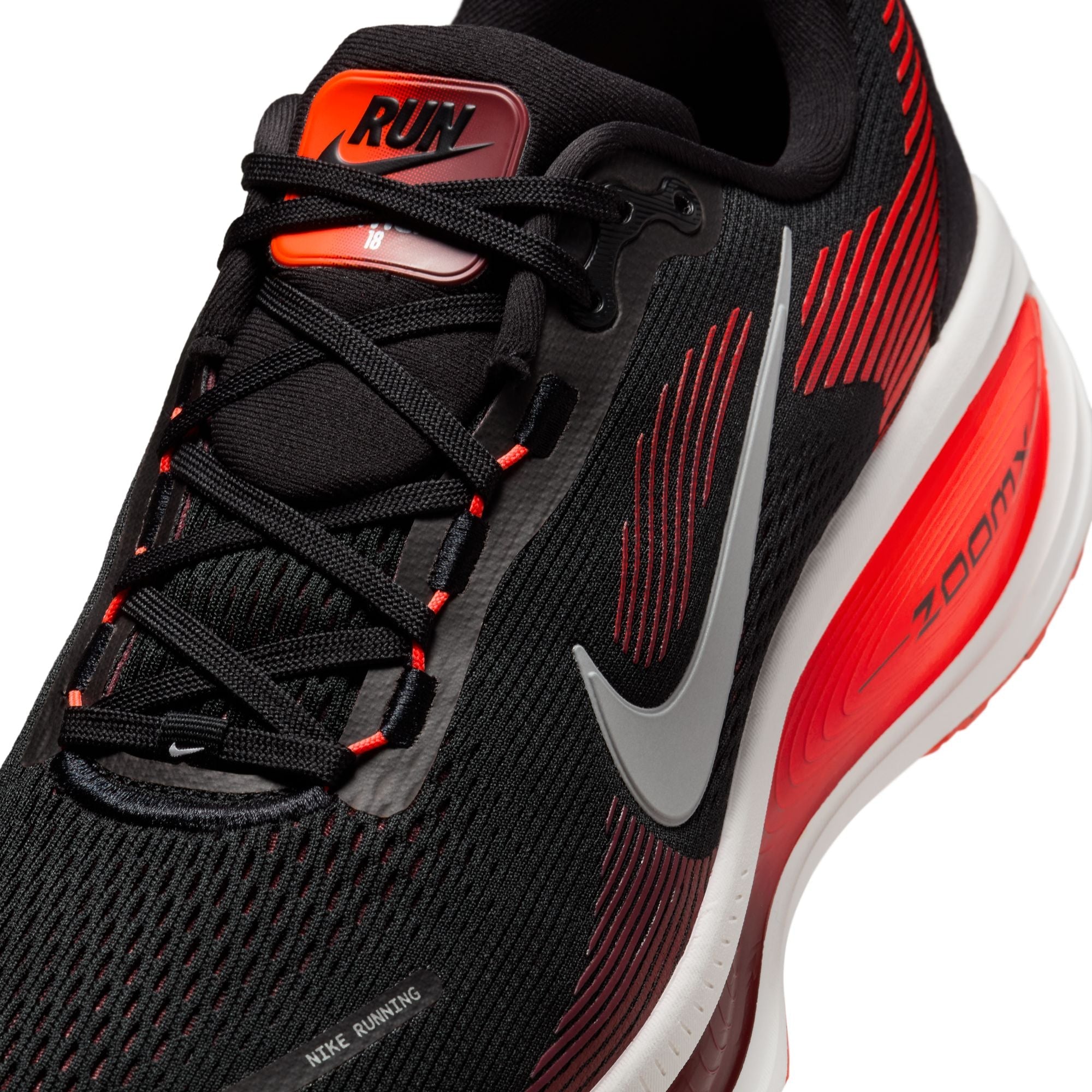 Nike Men's Vomero 18 (008 - Black/Metallic Silver-Bright Crimson)