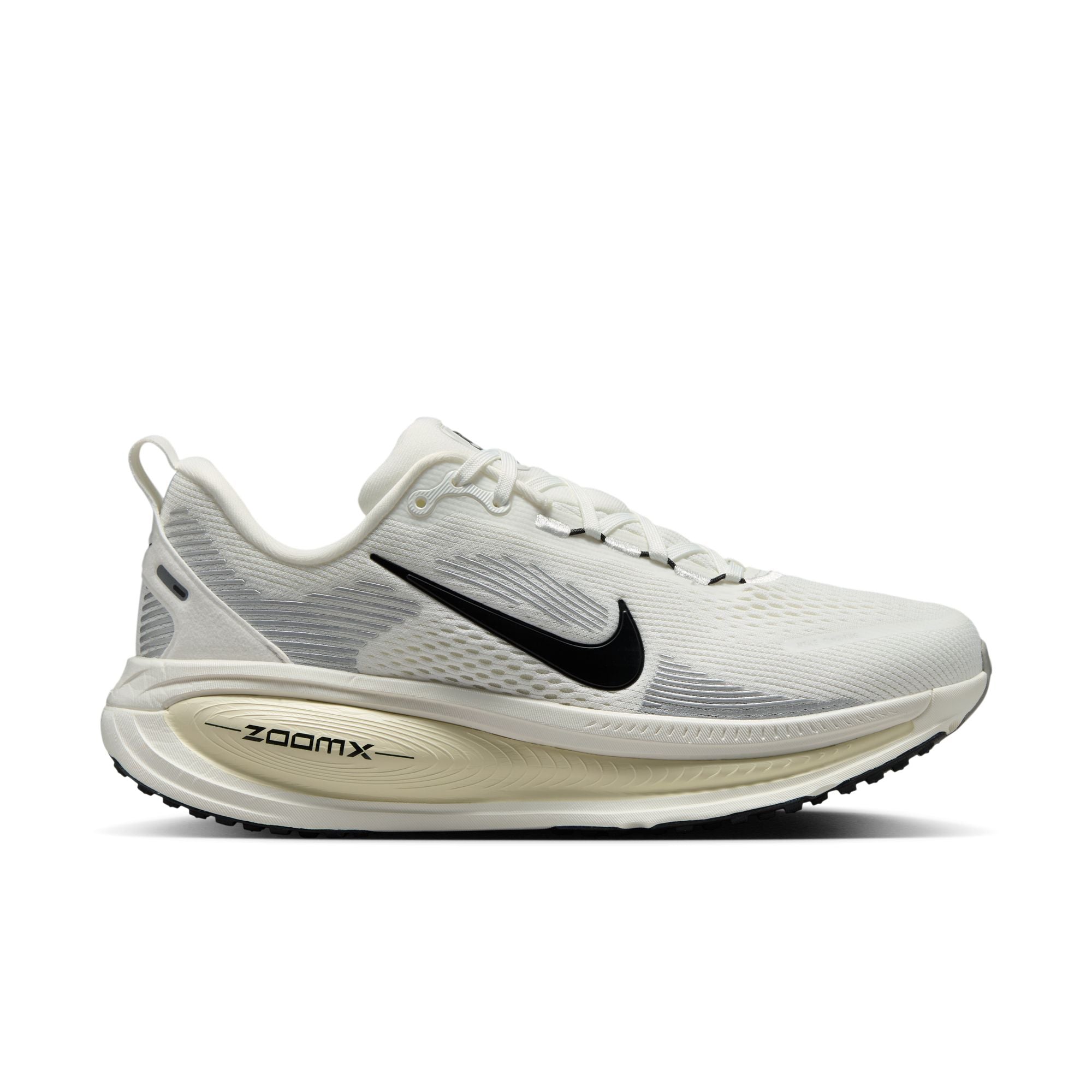 Nike Women's Vomero 18 (101 - Summit White/Black-Coconut Milk)