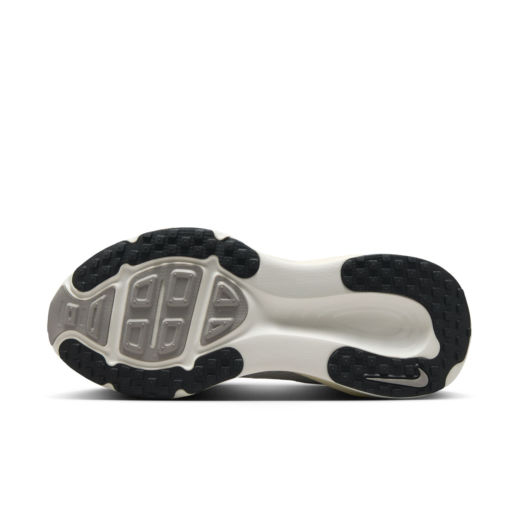 Nike Women's Vomero 18 (101 - Summit White/Black-Coconut Milk)