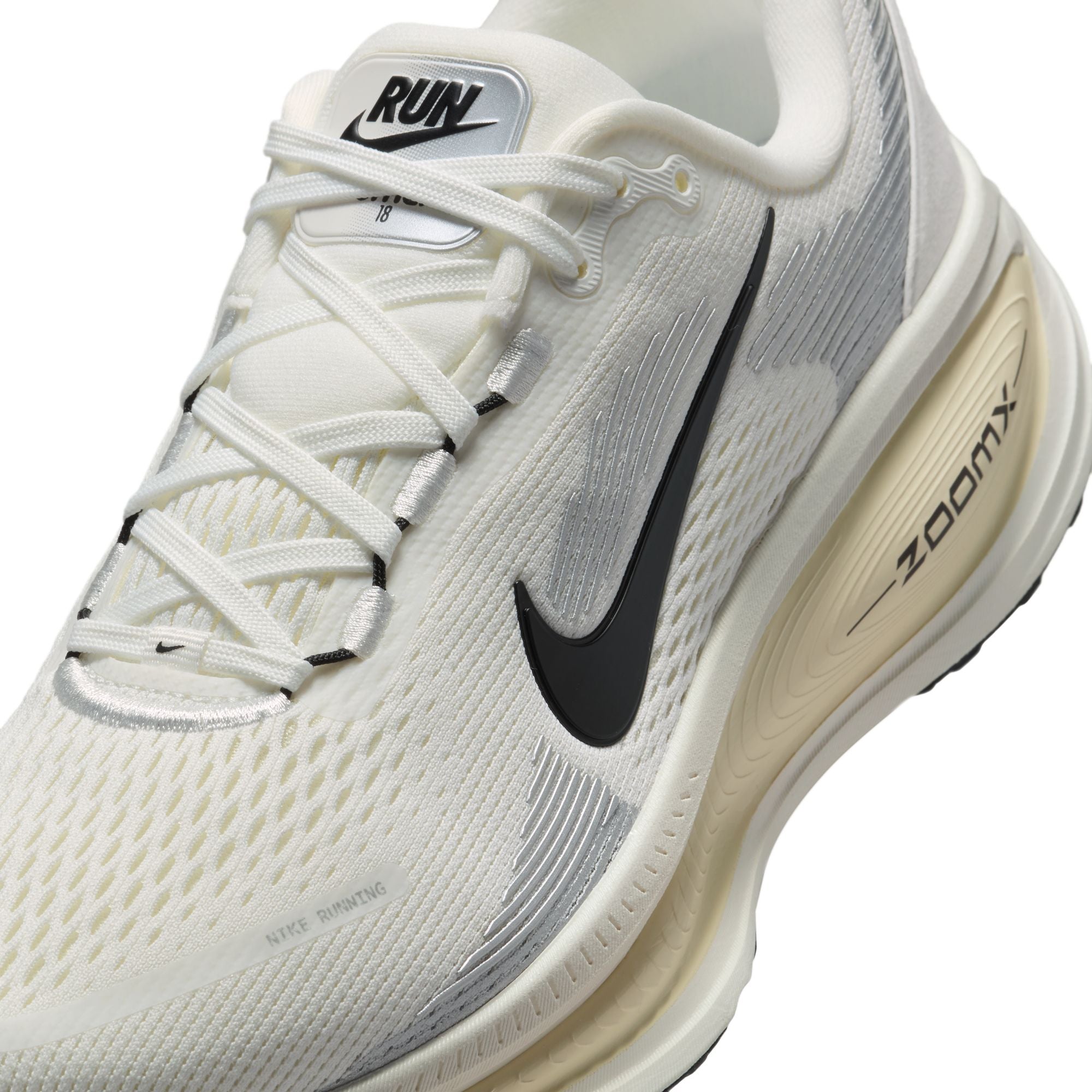 Nike Women's Vomero 18 (101 - Summit White/Black-Coconut Milk)